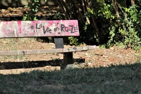 insolite var