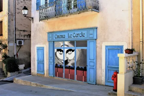 insolite var